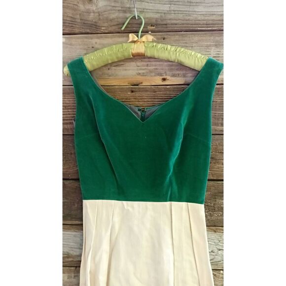 Vintage dress velvet top coderoy bottom estate find 60s 70s. Size small if you l - Picture 3 of 6